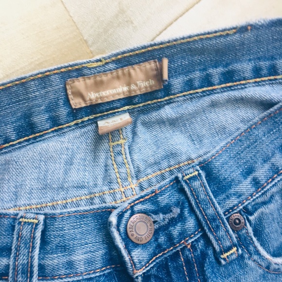 ABERCROMBIE & Fitch boot cut jeans 2S - Picture 6 of 8